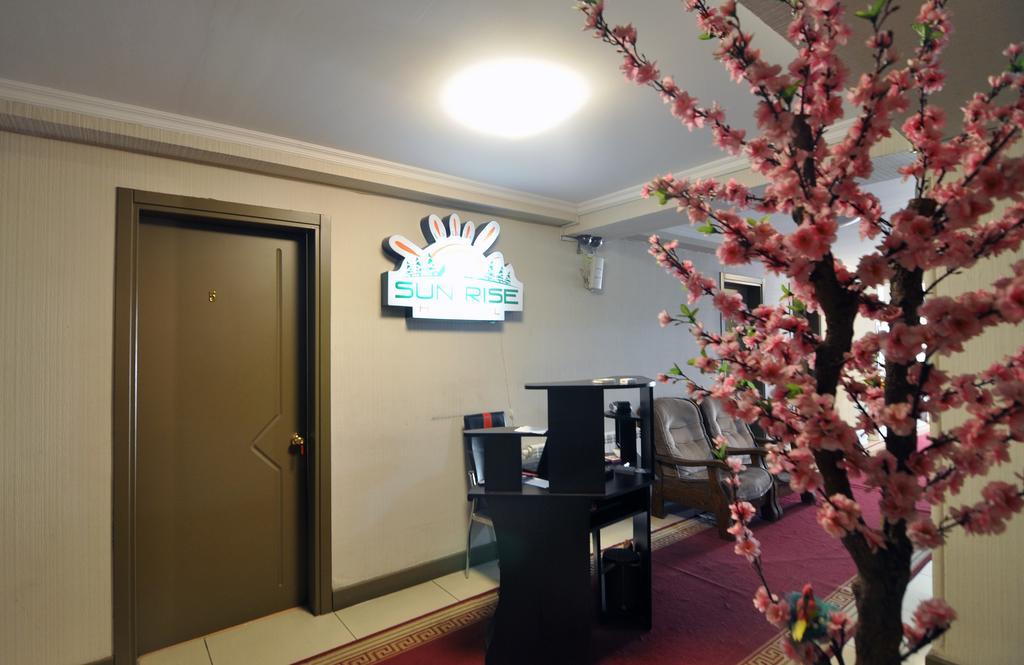 Sun Rise Hotel Tbilisi Luaran gambar